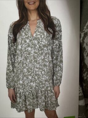 Floral Ruffle Hem Tunic Dress in Olive Green - Size Large